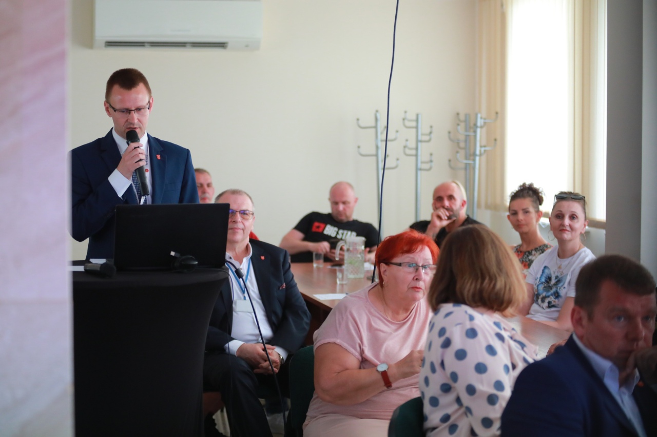 Sesja Rady Gminy w Rzekuniu - absolutorium i wotum zaufania dla wójta [18.06.2025] - zdjęcie #31 - eOstroleka.pl