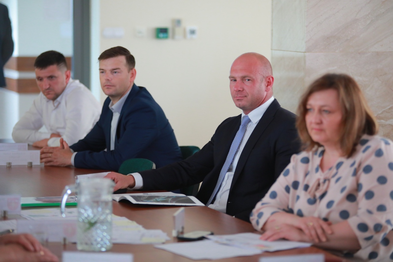 Sesja Rady Gminy w Rzekuniu - absolutorium i wotum zaufania dla wójta [18.06.2025] - zdjęcie #28 - eOstroleka.pl