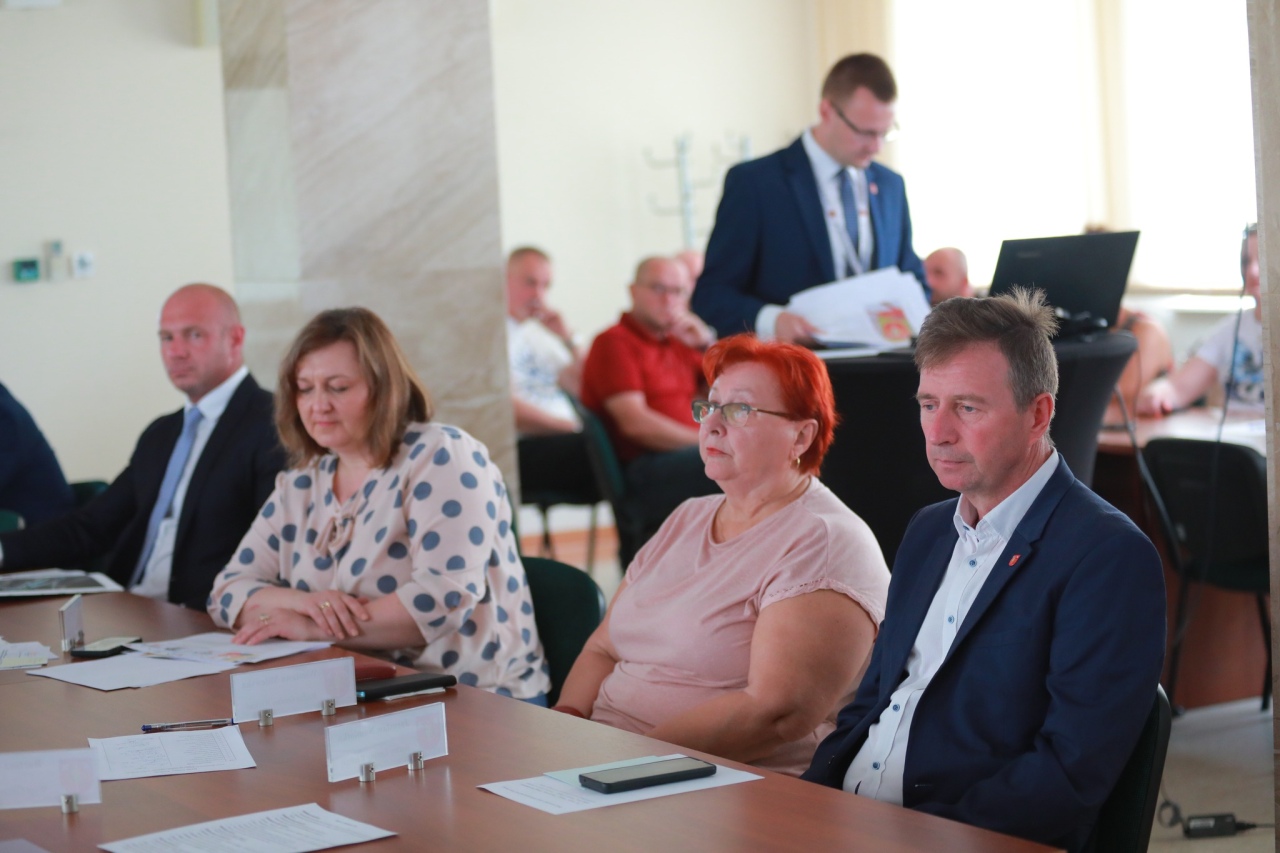 Sesja Rady Gminy w Rzekuniu - absolutorium i wotum zaufania dla wójta [18.06.2025] - zdjęcie #19 - eOstroleka.pl