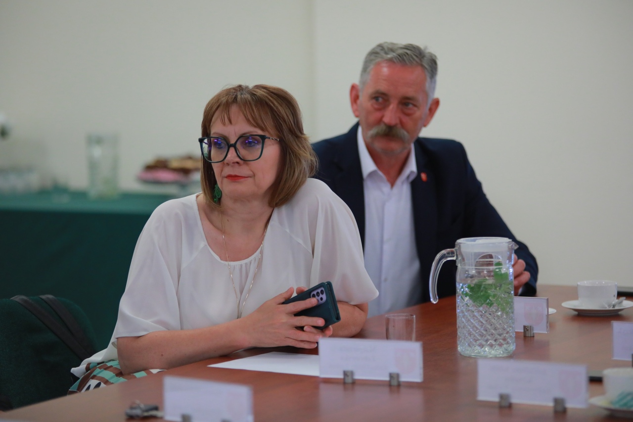 Sesja Rady Gminy w Rzekuniu - absolutorium i wotum zaufania dla wójta [18.06.2025] - zdjęcie #15 - eOstroleka.pl