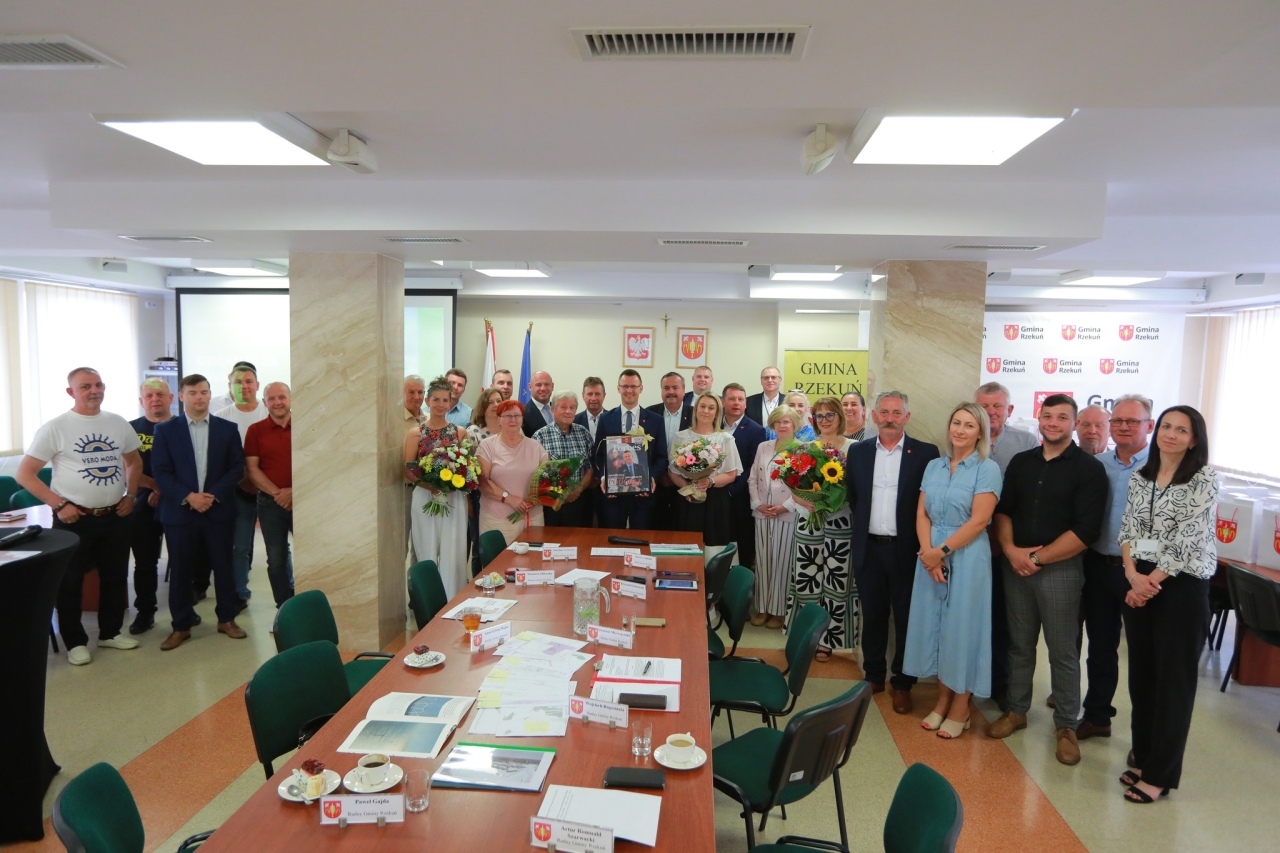 Sesja Rady Gminy w Rzekuniu - absolutorium i wotum zaufania dla wójta [18.06.2025] - zdjęcie #12 - eOstroleka.pl