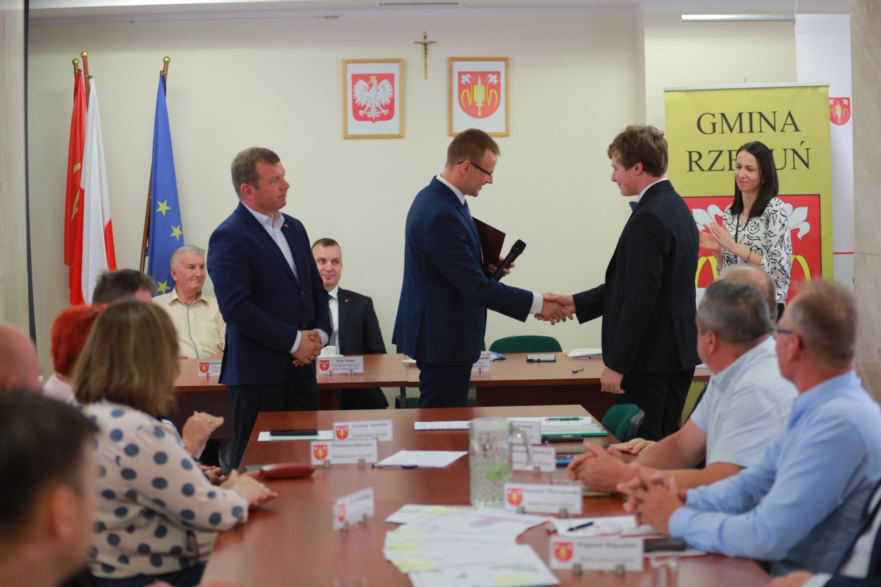 Sesja Rady Gminy w Rzekuniu - absolutorium i wotum zaufania dla wójta [18.06.2025] - zdjęcie #10 - eOstroleka.pl