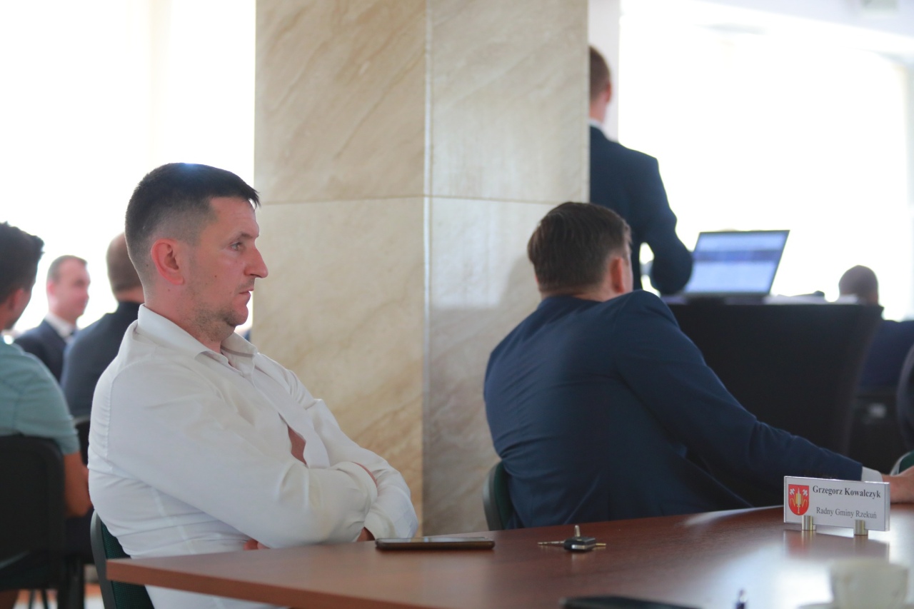 Sesja Rady Gminy w Rzekuniu - absolutorium i wotum zaufania dla wójta [18.06.2025] - zdjęcie #3 - eOstroleka.pl