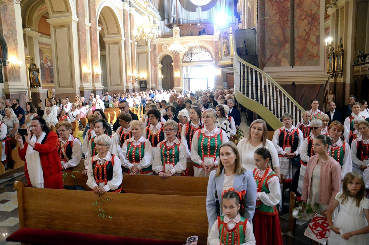 Procesja Bożego Ciała w Kadzidle [19.06.2025] - zdjęcie #114 - eOstroleka.pl