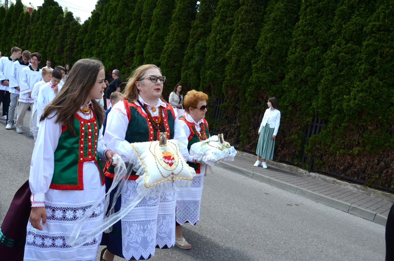 Procesja Bożego Ciała w Kadzidle [19.06.2025] - zdjęcie #112 - eOstroleka.pl