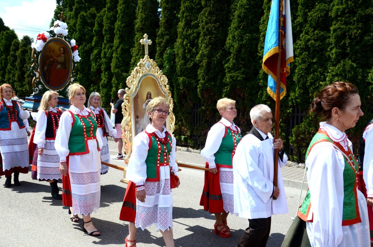 Procesja Bożego Ciała w Kadzidle [19.06.2025] - zdjęcie #106 - eOstroleka.pl