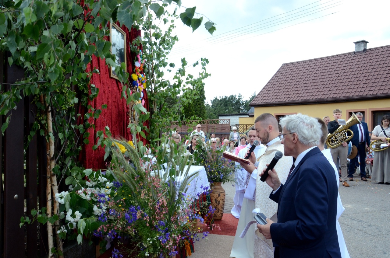 Procesja Bożego Ciała w Kadzidle [19.06.2025] - zdjęcie #102 - eOstroleka.pl