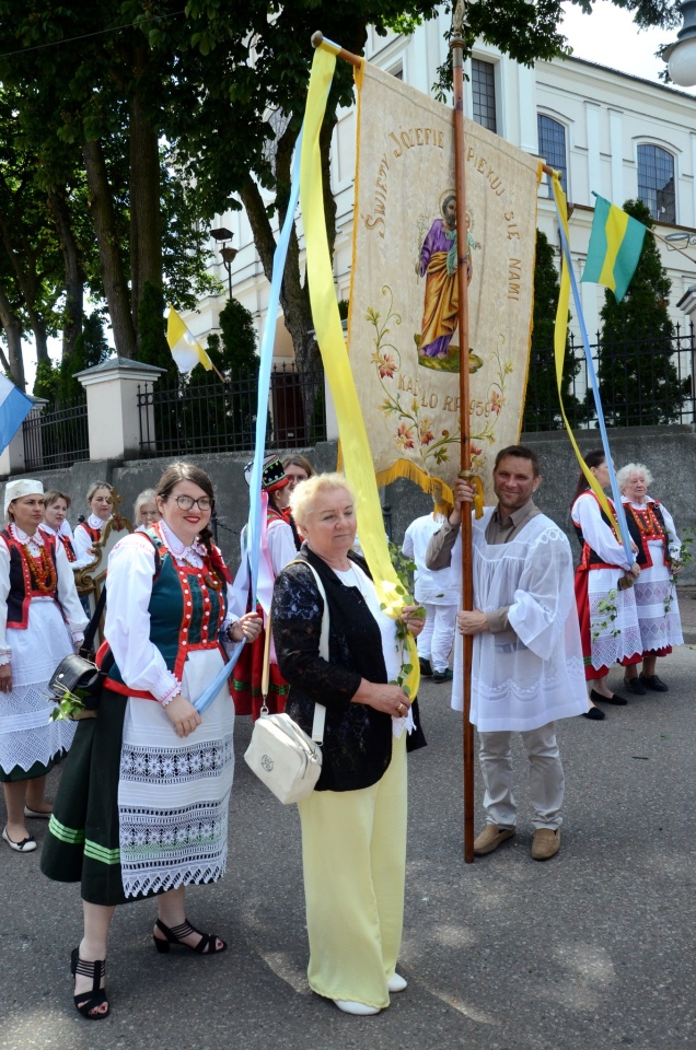 Procesja Bożego Ciała w Kadzidle [19.06.2025] - zdjęcie #99 - eOstroleka.pl