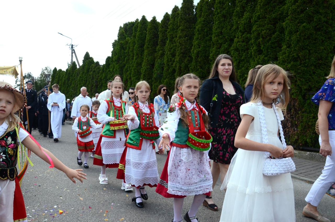 Procesja Bożego Ciała w Kadzidle [19.06.2025] - zdjęcie #90 - eOstroleka.pl