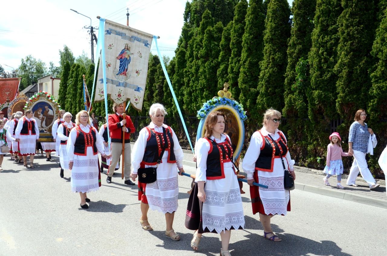 Procesja Bożego Ciała w Kadzidle [19.06.2025] - zdjęcie #77 - eOstroleka.pl