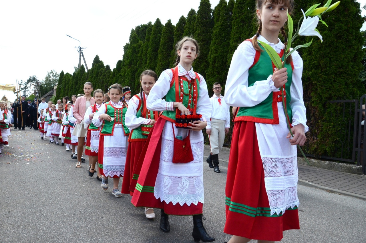 Procesja Bożego Ciała w Kadzidle [19.06.2025] - zdjęcie #67 - eOstroleka.pl