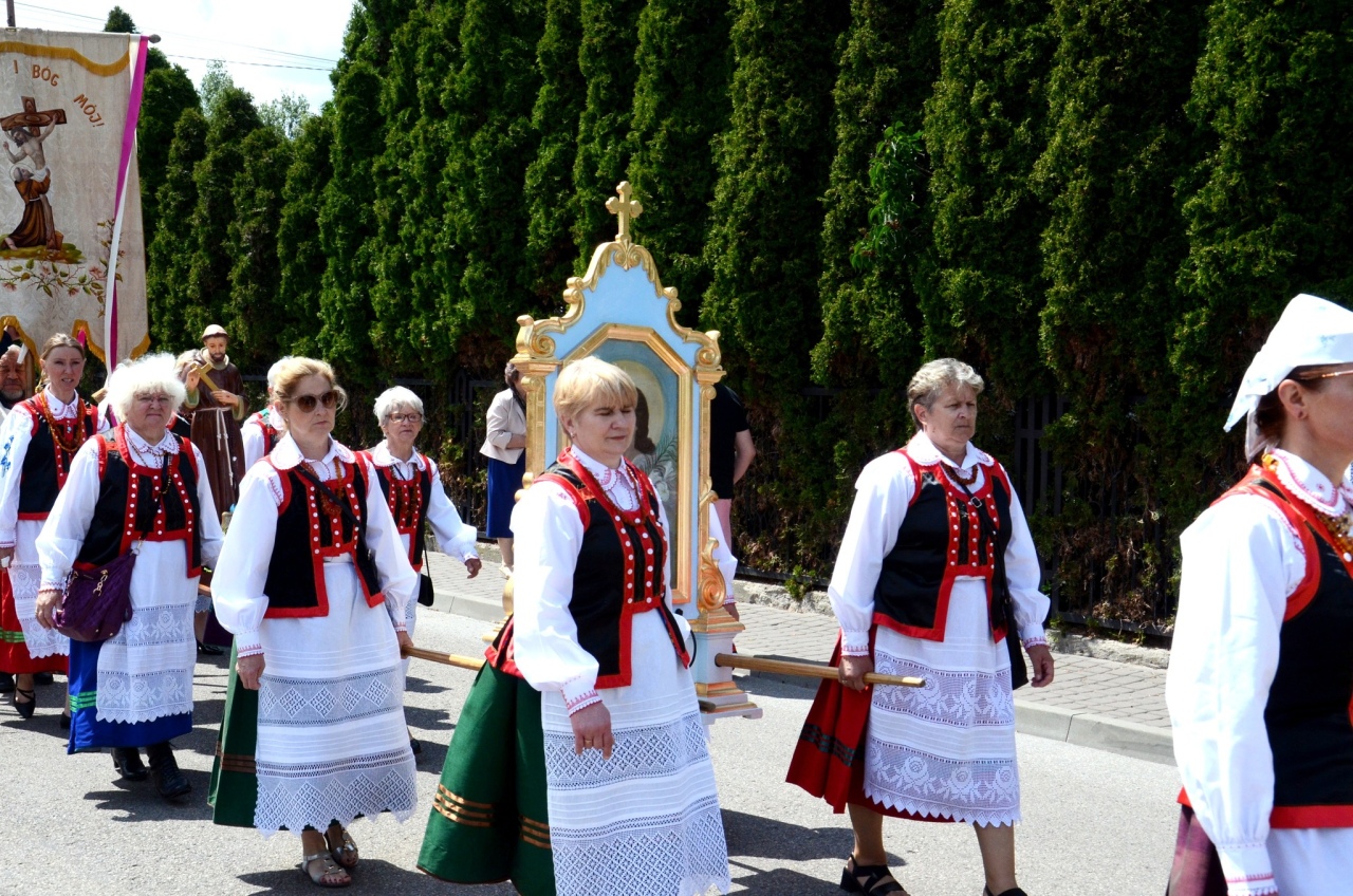 Procesja Bożego Ciała w Kadzidle [19.06.2025] - zdjęcie #57 - eOstroleka.pl