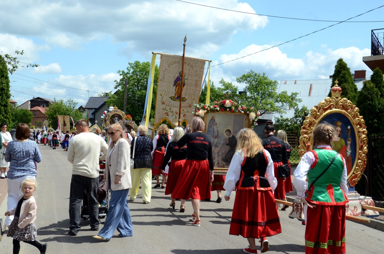 Procesja Bożego Ciała w Kadzidle [19.06.2025] - zdjęcie #50 - eOstroleka.pl