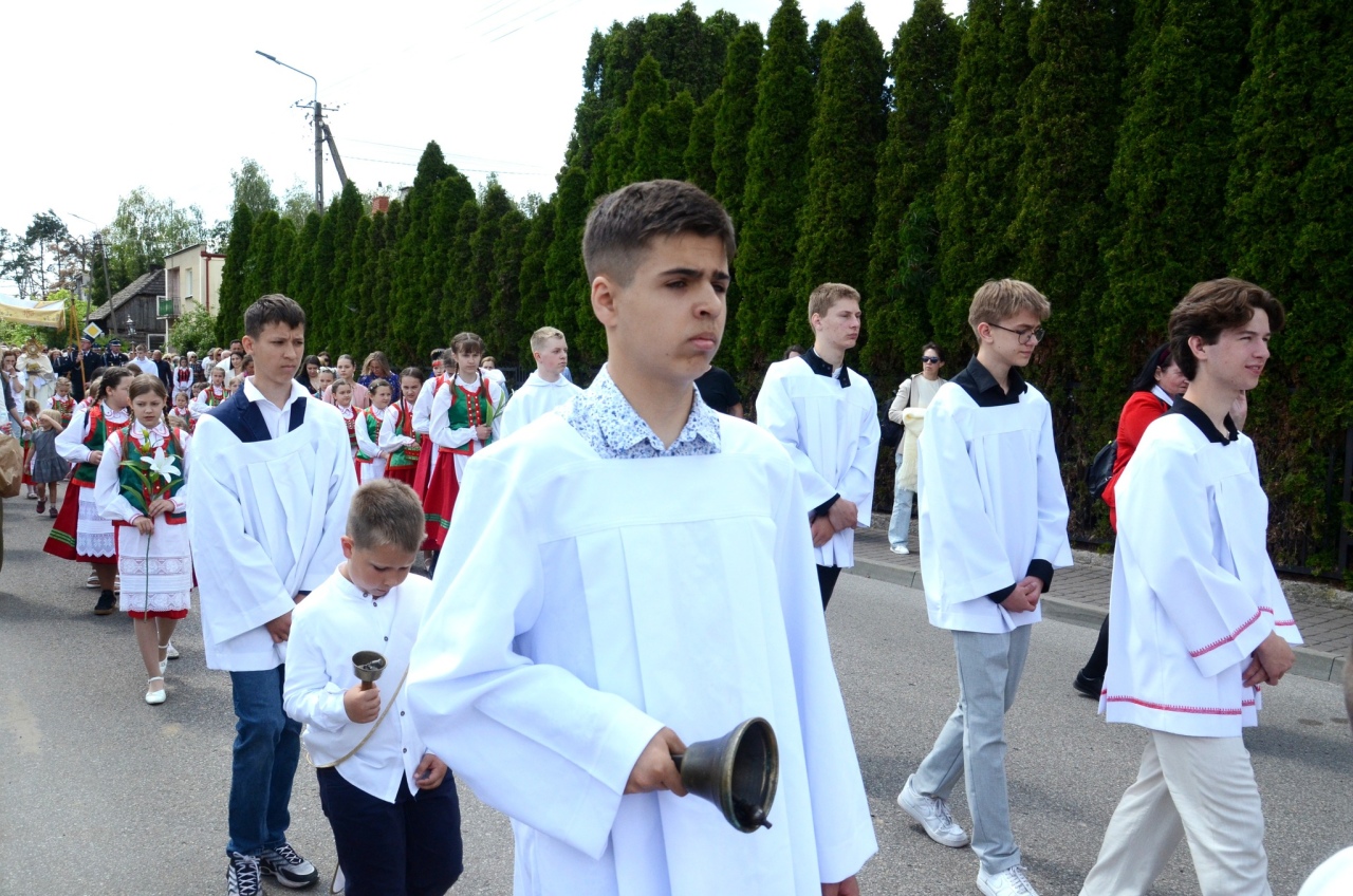 Procesja Bożego Ciała w Kadzidle [19.06.2025] - zdjęcie #45 - eOstroleka.pl