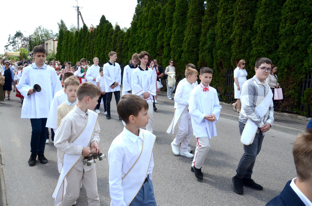 Procesja Bożego Ciała w Kadzidle [19.06.2025] - zdjęcie #25 - eOstroleka.pl
