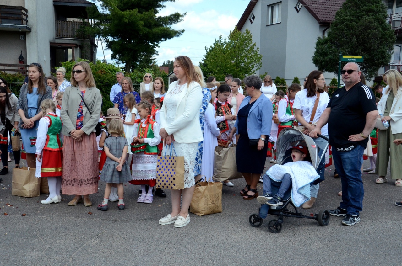 Procesja Bożego Ciała w Kadzidle [19.06.2025] - zdjęcie #17 - eOstroleka.pl