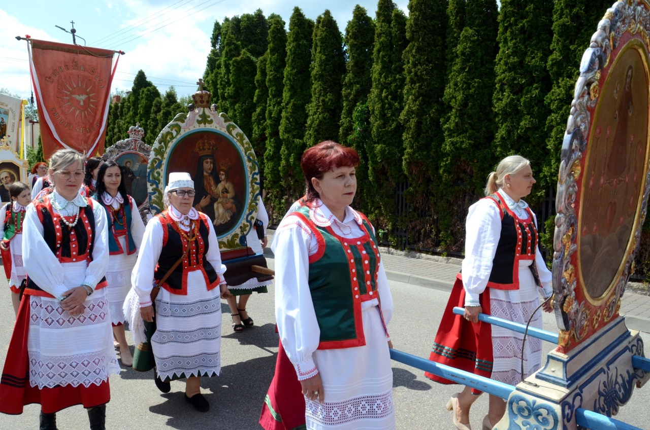Procesja Bożego Ciała w Kadzidle [19.06.2025] - zdjęcie #15 - eOstroleka.pl