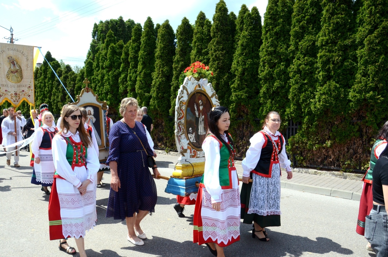 Procesja Bożego Ciała w Kadzidle [19.06.2025] - zdjęcie #10 - eOstroleka.pl