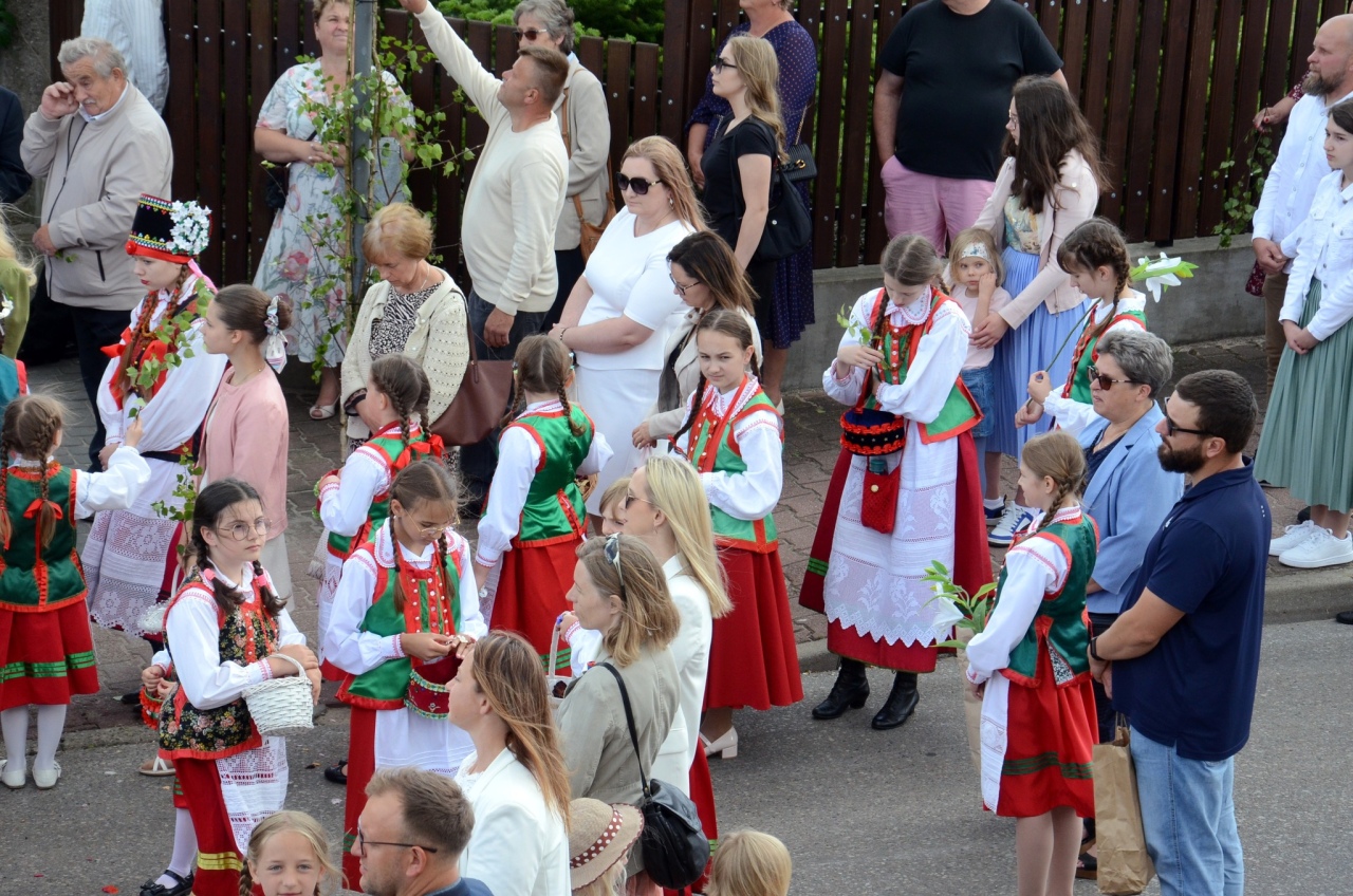 Procesja Bożego Ciała w Kadzidle [19.06.2025] - zdjęcie #4 - eOstroleka.pl