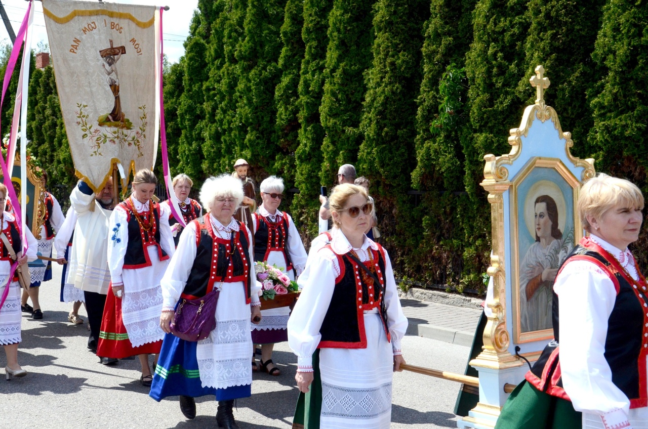 Procesja Bożego Ciała w Kadzidle [19.06.2025] - zdjęcie #40 - eOstroleka.pl