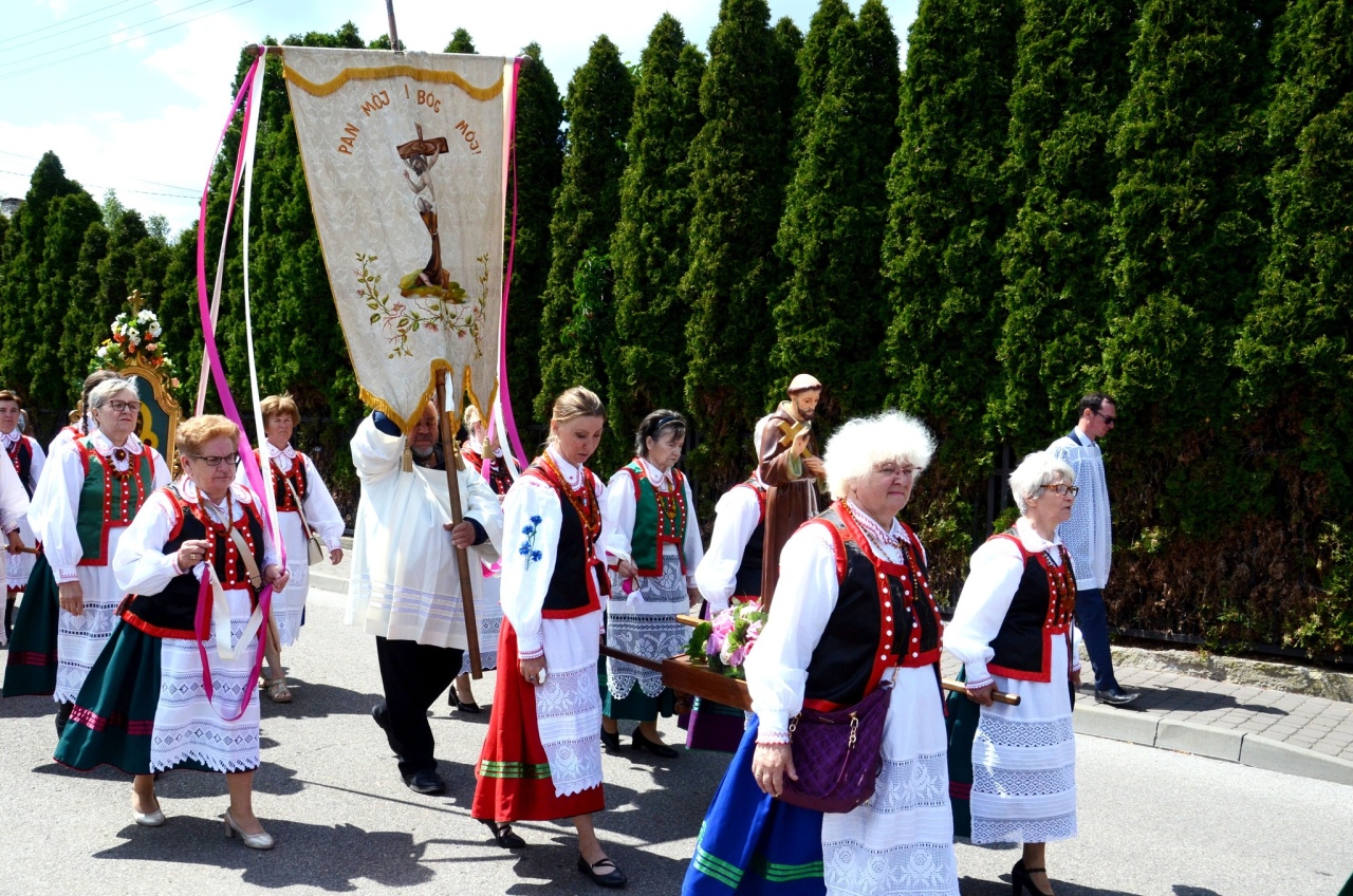 Procesja Bożego Ciała w Kadzidle [19.06.2025] - zdjęcie #34 - eOstroleka.pl