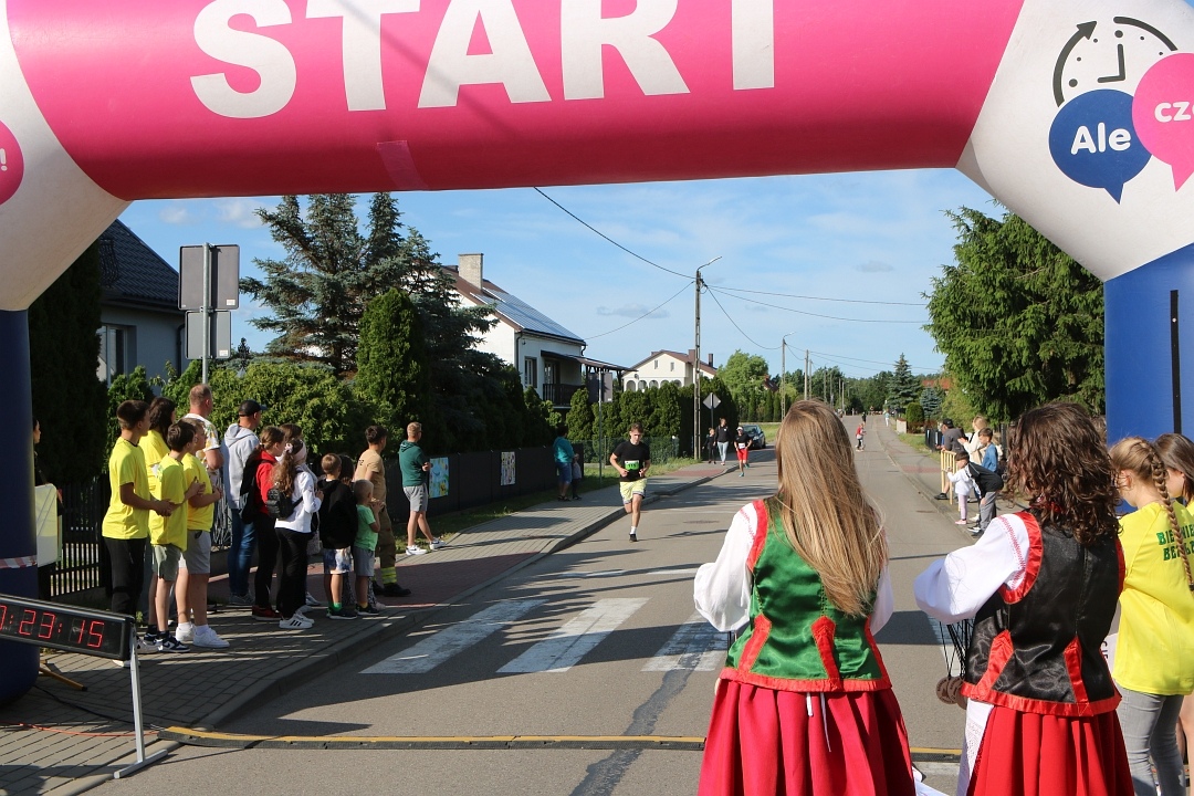 „Biegniem bez las!” – sportowe święto w Lipnikach [20.06.2025] - zdjęcie #28 - eOstroleka.pl