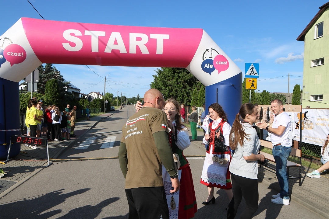 „Biegniem bez las!” – sportowe święto w Lipnikach [20.06.2025] - zdjęcie #14 - eOstroleka.pl