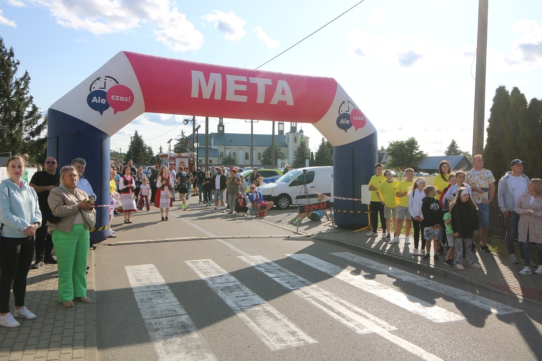 „Biegniem bez las!” – sportowe święto w Lipnikach [20.06.2025] - zdjęcie #11 - eOstroleka.pl