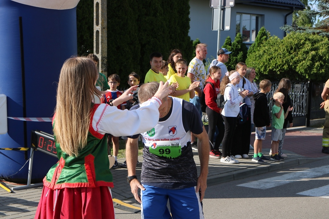 „Biegniem bez las!” – sportowe święto w Lipnikach [20.06.2025] - zdjęcie #5 - eOstroleka.pl