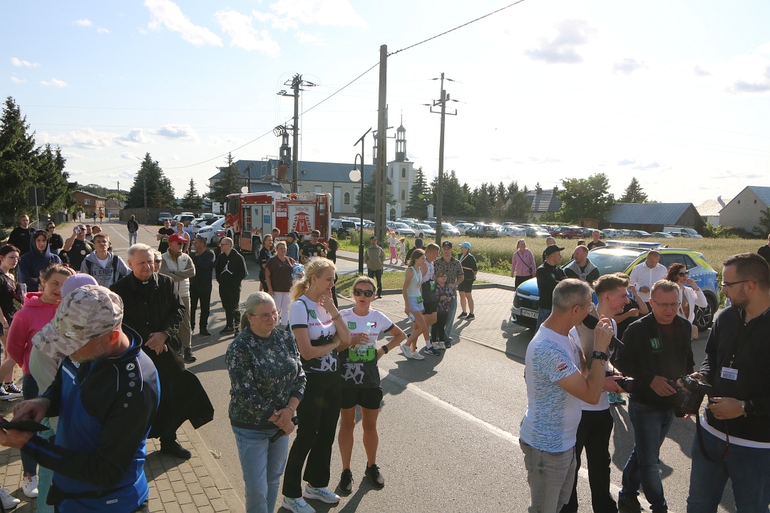 „Biegniem bez las!” – sportowe święto w Lipnikach [20.06.2025] - zdjęcie #111 - eOstroleka.pl