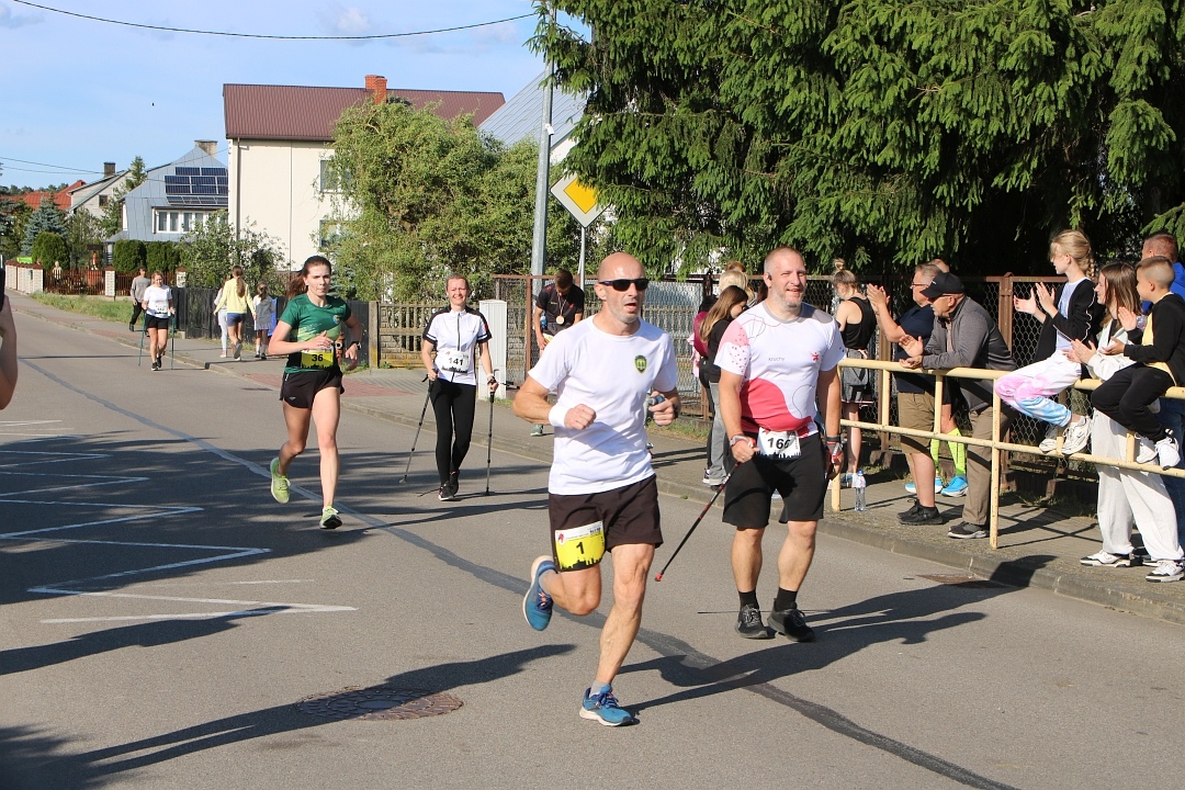 „Biegniem bez las!” – sportowe święto w Lipnikach [20.06.2025] - zdjęcie #69 - eOstroleka.pl