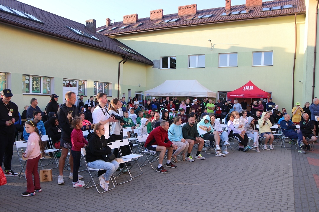 „Biegniem bez las!” – sportowe święto w Lipnikach [20.06.2025] - zdjęcie #53 - eOstroleka.pl