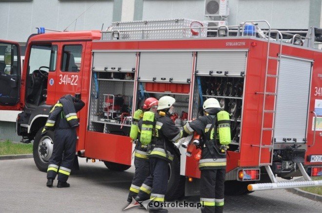 Ćwiczenia przeciwpożarowe w nowym szpitalu (5.X.2011) 	 - zdjęcie #1 - eOstroleka.pl