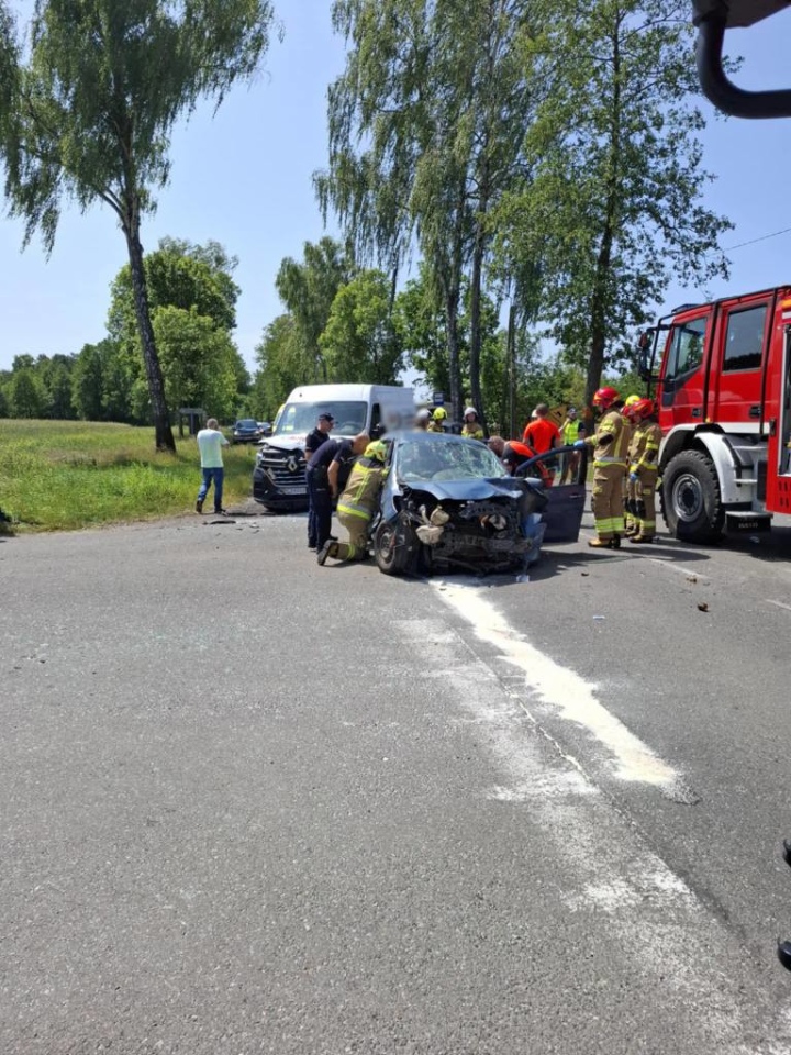 Wypadek na DK-53 w Zalesiu [21.06.2025] - zdjęcie #10 - eOstroleka.pl