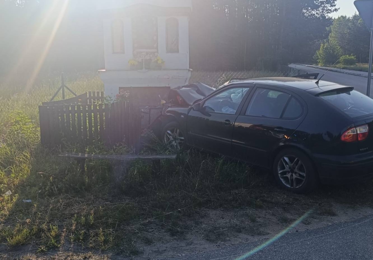 Wypadek w Kobylinie [22.06.2025] - zdjęcie #1 - eOstroleka.pl