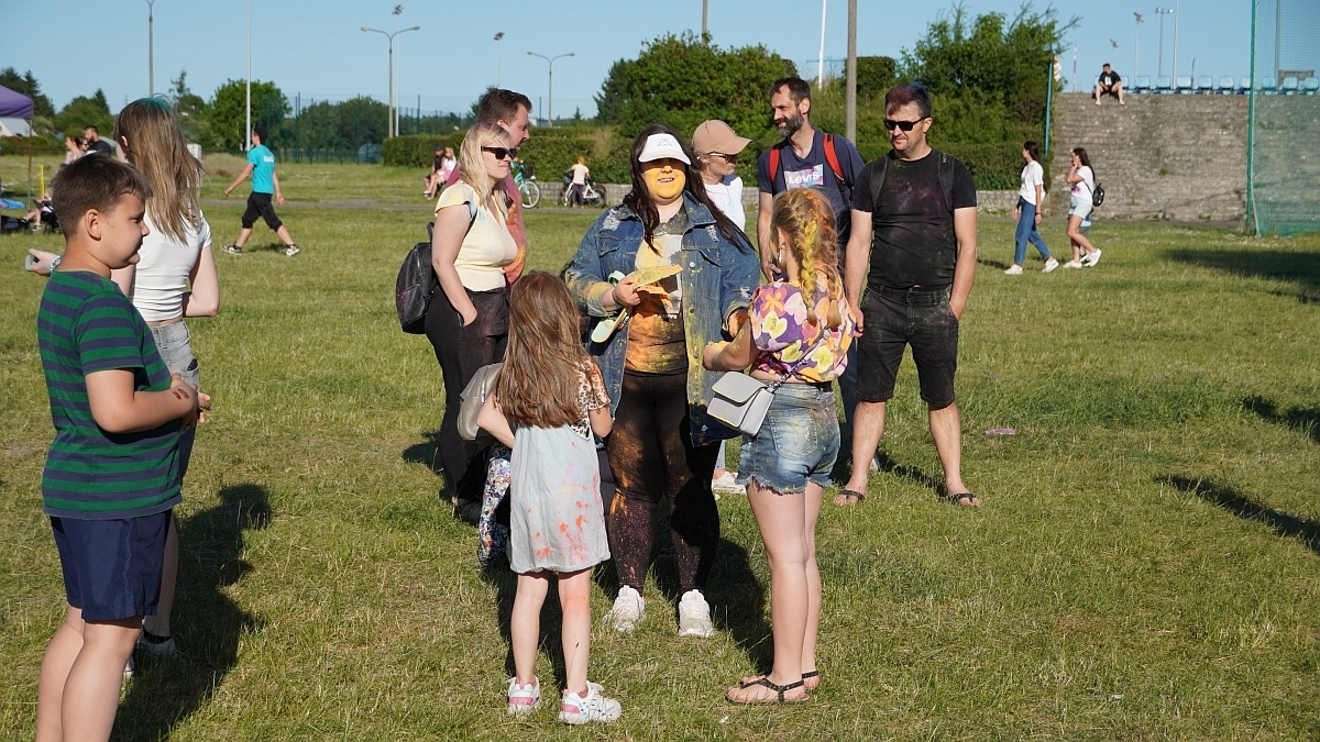 Kolorowa radość i skoki do nieba! Festiwal dmuchańców i kolorów w Ostrołęce [22.06.2025] - zdjęcie #59 - eOstroleka.pl