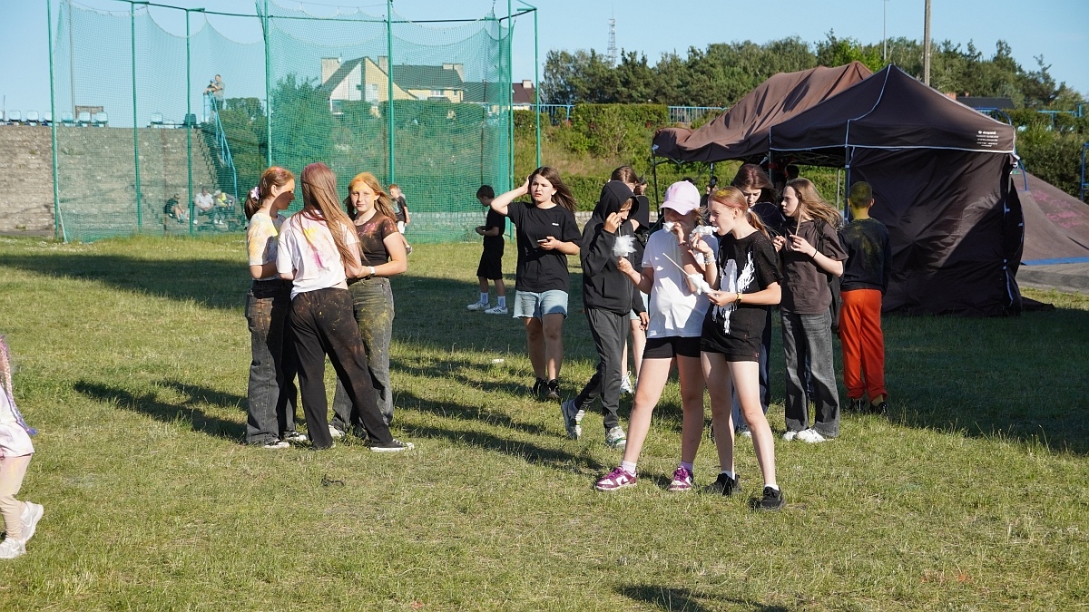 Kolorowa radość i skoki do nieba! Festiwal dmuchańców i kolorów w Ostrołęce [22.06.2025] - zdjęcie #58 - eOstroleka.pl