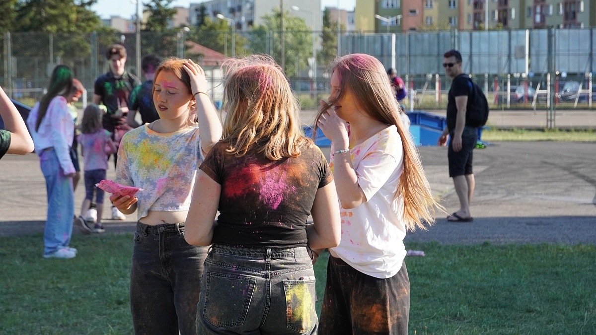 Kolorowa radość i skoki do nieba! Festiwal dmuchańców i kolorów w Ostrołęce [22.06.2025] - zdjęcie #31 - eOstroleka.pl