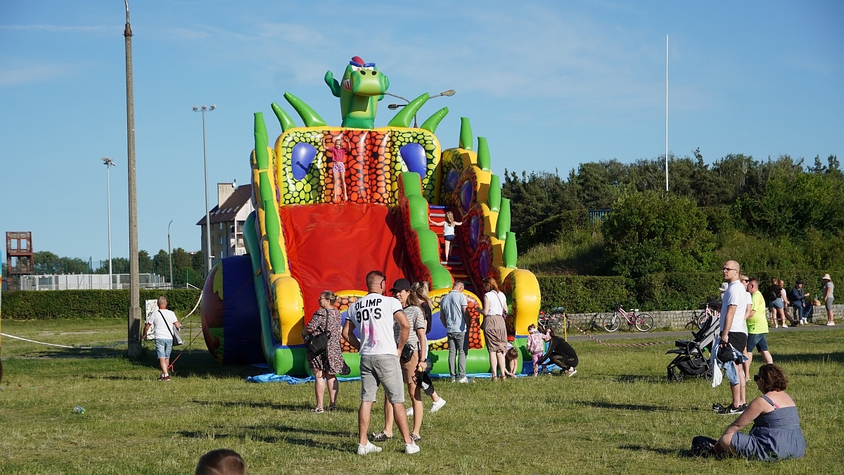 Kolorowa radość i skoki do nieba! Festiwal dmuchańców i kolorów w Ostrołęce [22.06.2025] - zdjęcie #10 - eOstroleka.pl