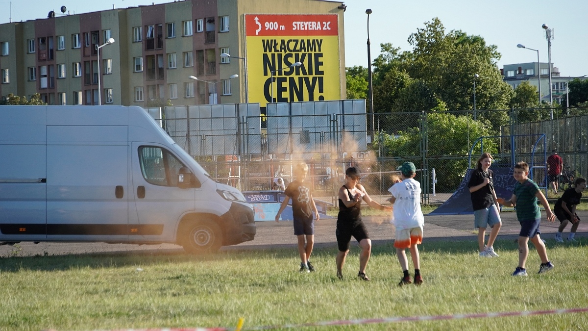 Kolorowa radość i skoki do nieba! Festiwal dmuchańców i kolorów w Ostrołęce [22.06.2025] - zdjęcie #9 - eOstroleka.pl