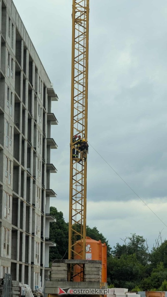 Ćwiczenia wysokościowe strażaków z JRG PSP Ostrołęka [25.06.2025] - zdjęcie #13 - eOstroleka.pl