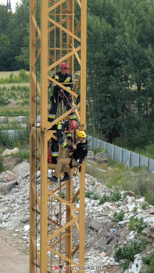 Ćwiczenia wysokościowe strażaków z JRG PSP Ostrołęka [25.06.2025] - zdjęcie #12 - eOstroleka.pl