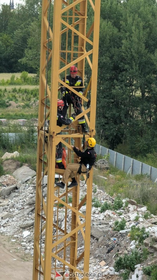 Ćwiczenia wysokościowe strażaków z JRG PSP Ostrołęka [25.06.2025] - zdjęcie #10 - eOstroleka.pl