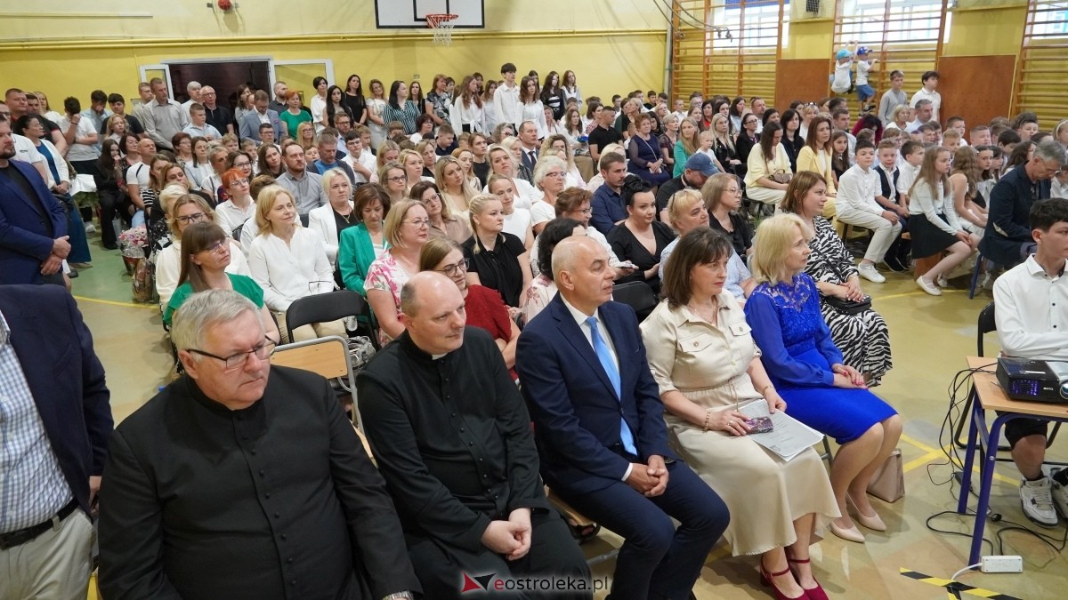 Zakończenie roku szkolnego w SP 3 w Ostrołęce [27.06.2025] - zdjęcie #62 - eOstroleka.pl