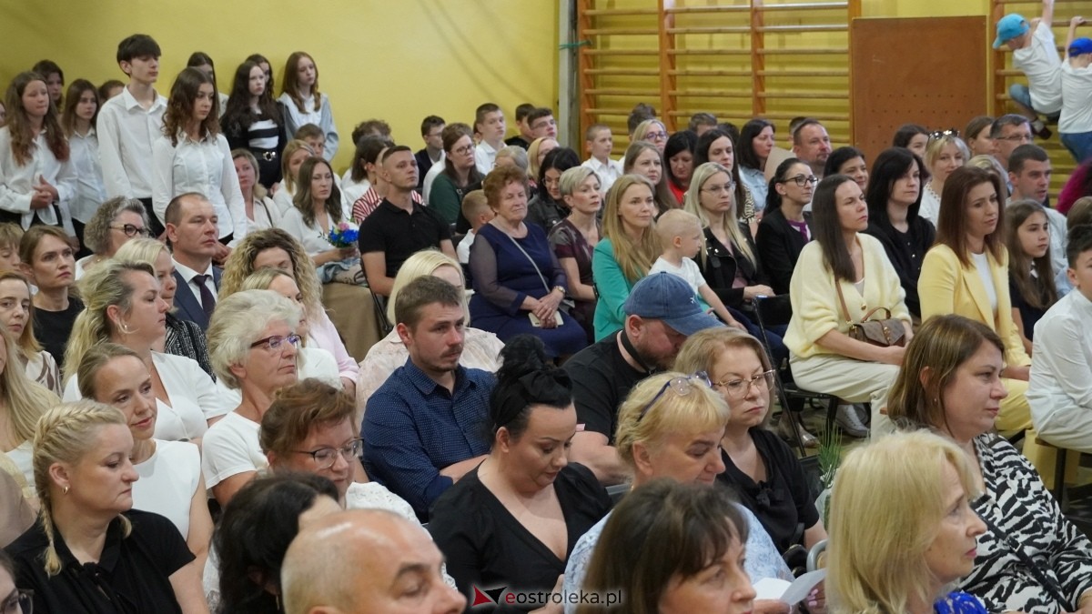 Zakończenie roku szkolnego w SP 3 w Ostrołęce [27.06.2025] - zdjęcie #59 - eOstroleka.pl