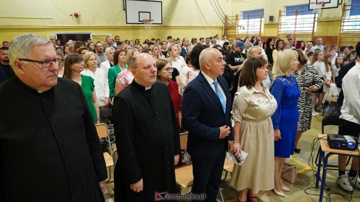 Zakończenie roku szkolnego w SP 3 w Ostrołęce [27.06.2025] - zdjęcie #55 - eOstroleka.pl