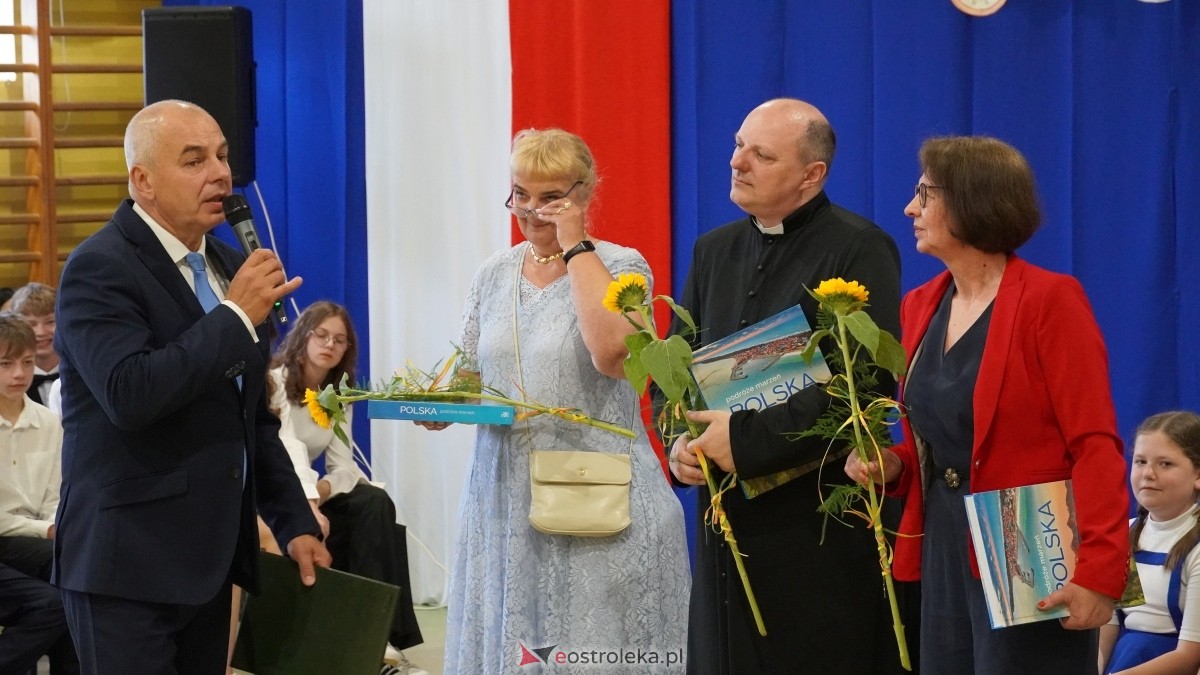 Zakończenie roku szkolnego w SP 3 w Ostrołęce [27.06.2025] - zdjęcie #2 - eOstroleka.pl