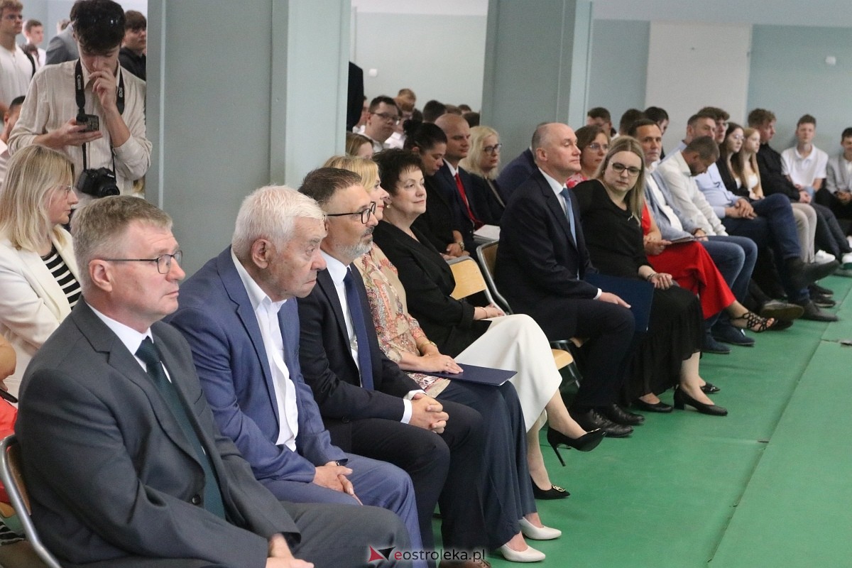 Zakończenie roku szkolnego w ZSZ 1 w Ostrołęce [27.06.2025] - zdjęcie #96 - eOstroleka.pl