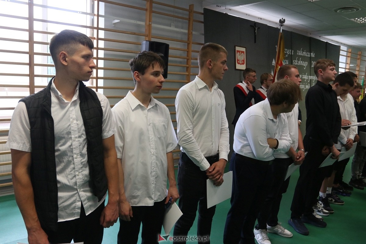 Zakończenie roku szkolnego w ZSZ 1 w Ostrołęce [27.06.2025] - zdjęcie #78 - eOstroleka.pl
