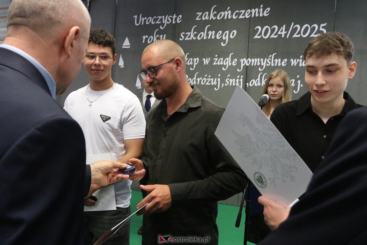 Zakończenie roku szkolnego w ZSZ 1 w Ostrołęce [27.06.2025] - zdjęcie #72 - eOstroleka.pl